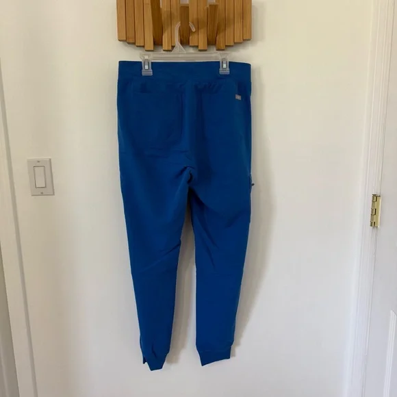 Figs Royal Blue Scrub Set, Shirt and Pants, Size Small, Technical Collection - Picture 8 of 14